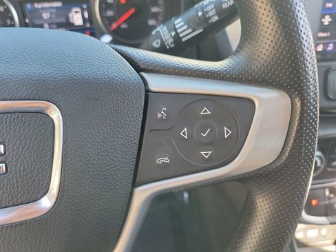 Used 2023 GMC Terrain SLE w/ Elevation Edition image 27