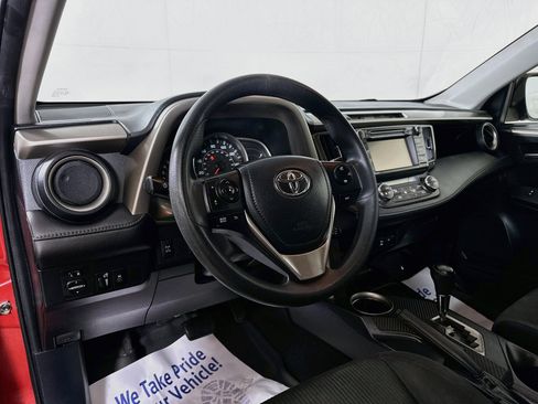 Used 2014 Toyota RAV4 XLE AWD/4WD image 9