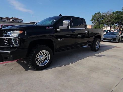 Used 2023 Chevrolet Silverado 2500 LTZ w/ LTZ Premium Texas Edition AWD/4WD image 4