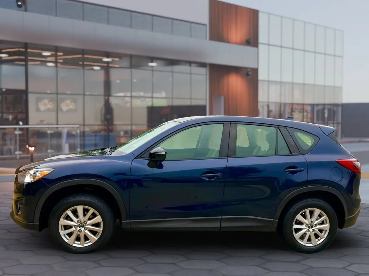 Used 2016 MAZDA CX-5 Sport w/ Rear Camera Package AWD/4WD image 4