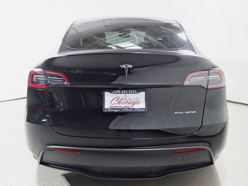 Used 2024 Tesla Model Y Long Range image 13