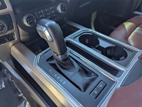 Used 2020 Ford F150 Platinum w/ Equipment Group 701A Luxury image 16