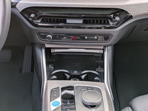 Used 2025 BMW i4 xDrive40i AWD/4WD image 21