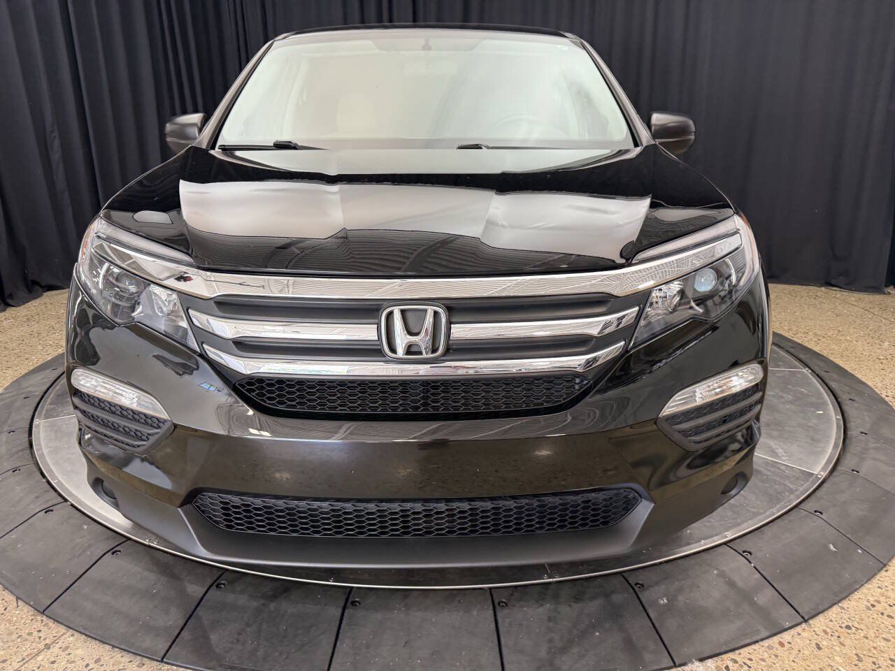 Used 2017 Honda Pilot LX image 13