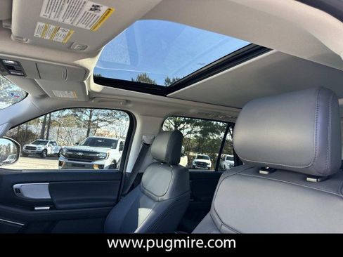 New 2025 Ford Expedition Active image 34