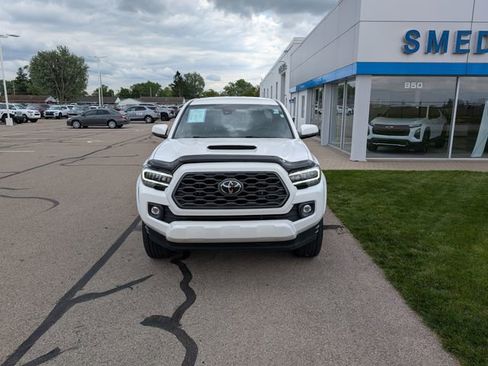 Used 2021 Toyota Tacoma TRD Sport w/ Technology Package AWD/4WD image 24