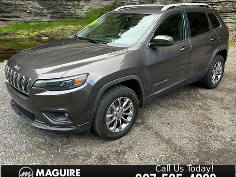 Used 2020 Jeep Cherokee Latitude Plus image 1