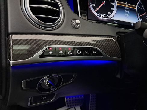 Used 2016 Mercedes-Benz S 63 AMG 4MATIC Sedan image 26