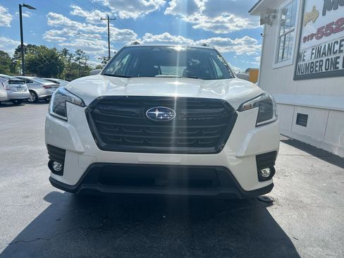 Used 2024 Subaru Forester Premium AWD/4WD image 2