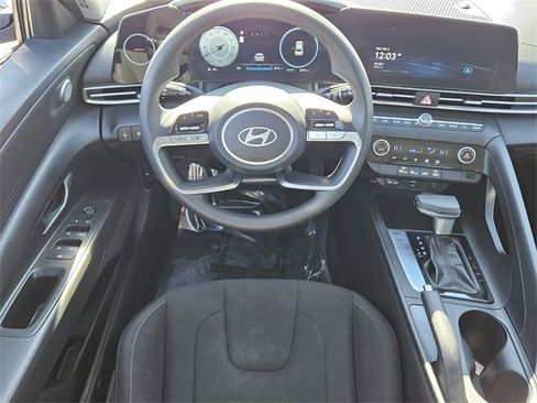 Used 2024 Hyundai Elantra SEL image 7