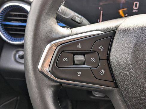 Certified 2025 Chevrolet Trax LT w/ LT Convenience Package image 16