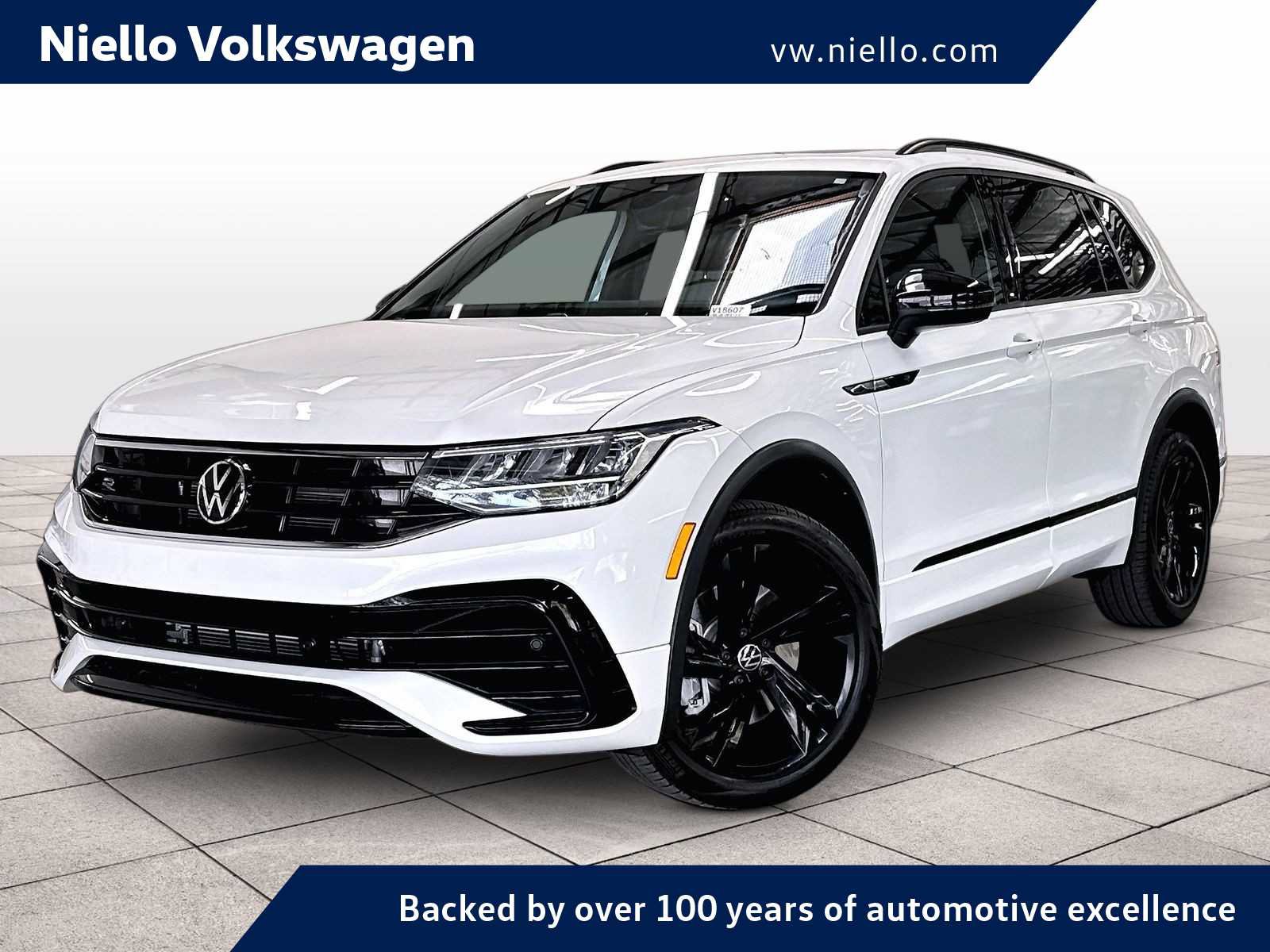Used 2023 Volkswagen Tiguan SE R-Line FWD image 1