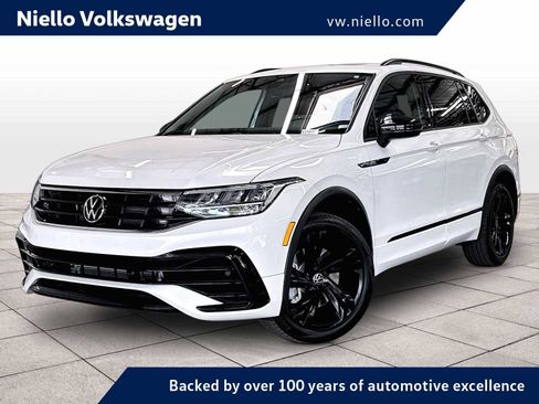 Used 2023 Volkswagen Tiguan SE R-Line FWD image 1