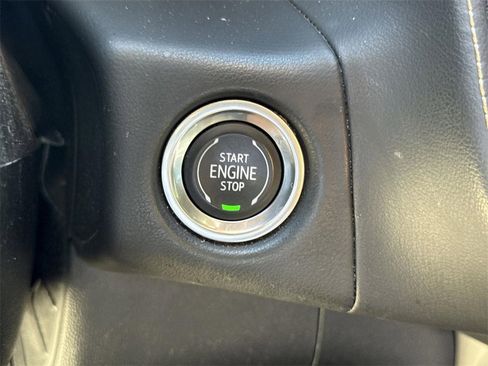 Used 2023 Chevrolet Suburban Premier image 15