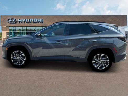 New 2025 Hyundai Tucson Limited image 3