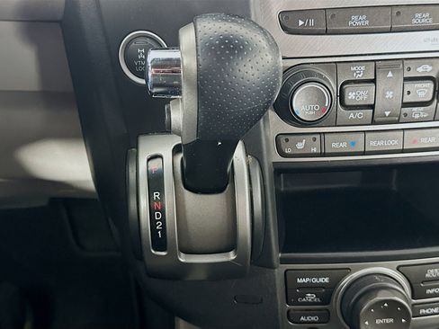 Used 2013 Honda Pilot Touring image 24