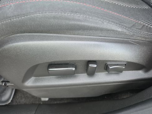 Used 2016 Chevrolet Equinox LT image 8