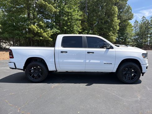 Used 2023 RAM 1500 Laramie AWD/4WD image 18
