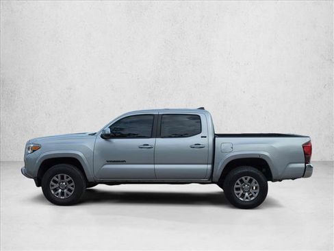 Used 2018 Toyota Tacoma SR5 image 8