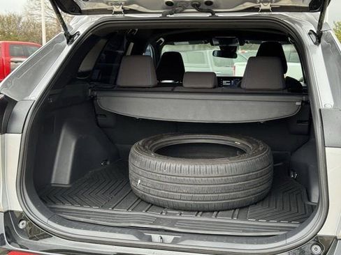 Used 2024 Toyota RAV4 SE image 33