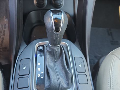 Used 2018 Hyundai Santa Fe Sport image 21