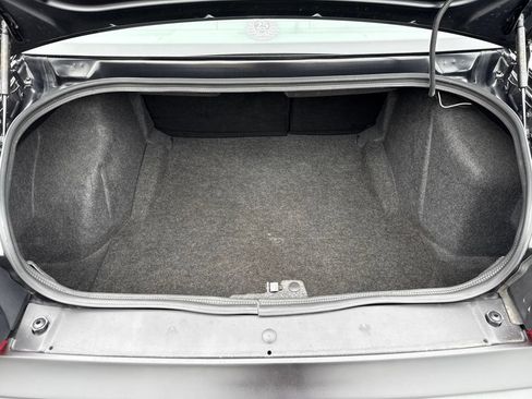 Used 2009 Dodge Challenger R/T RWD image 9