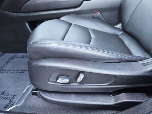 Used 2023 Cadillac XT5 Luxury image 24