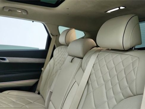 Used 2025 Genesis GV80 3.5T Prestige image 30