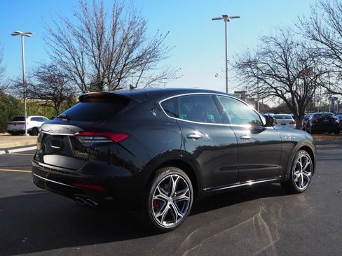 Used 2023 Maserati Levante GT AWD/4WD image 5