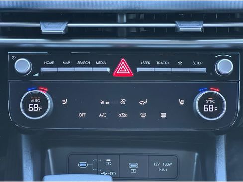 Used 2025 Hyundai Santa Cruz SEL image 15