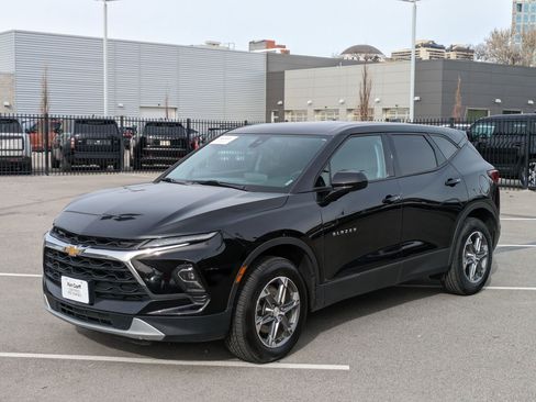Used 2023 Chevrolet Blazer LT AWD/4WD image 8