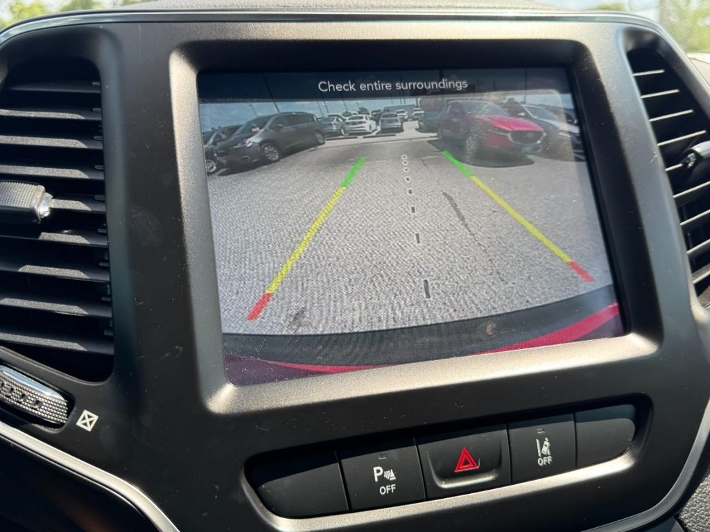 Used 2021 Jeep Cherokee Latitude Lux w/ Sun & Sound Group FWD image 22