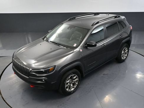 Used 2022 Jeep Cherokee Trailhawk AWD/4WD image 56