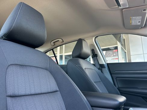 Used 2024 Nissan Altima 2.5 SV FWD image 16