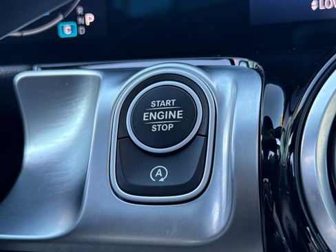 Certified 2025 Mercedes-Benz GLB 250 image 25