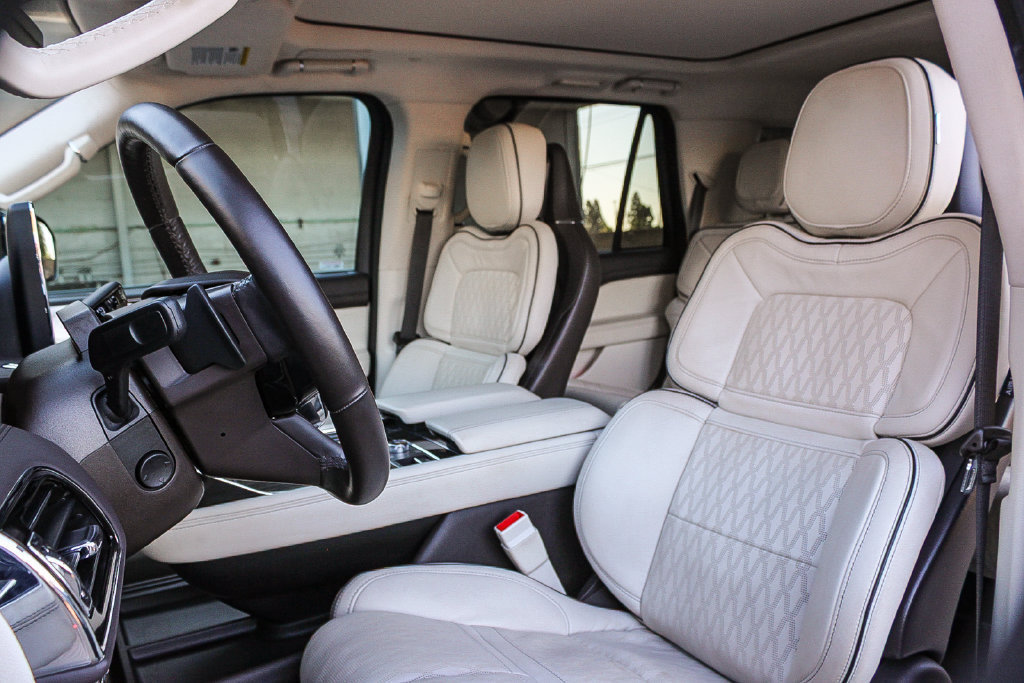 Used 2024 Lincoln Navigator Black Label AWD/4WD image 18
