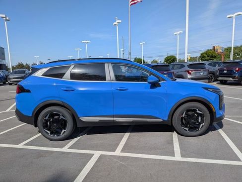 New 2026 Kia Sportage EX FWD image 2