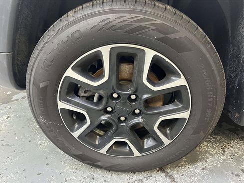 Used 2021 Jeep Compass Trailhawk image 8