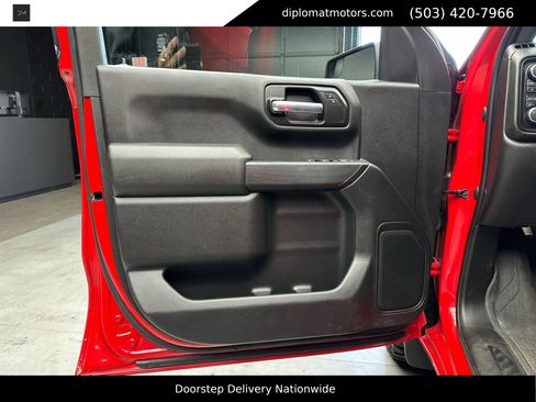 Used 2023 Chevrolet Silverado 1500 Custom image 34