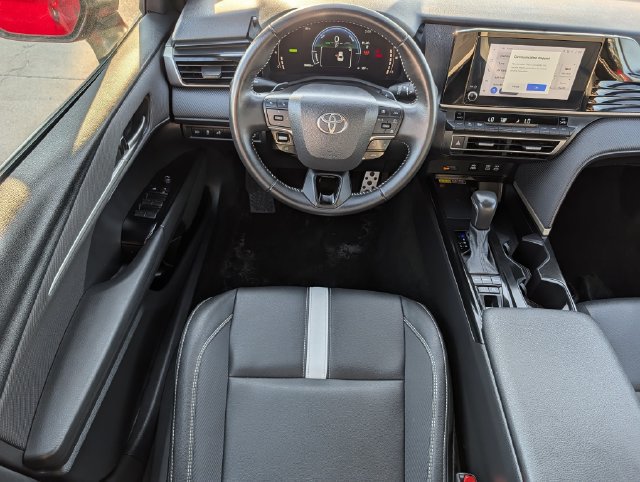 Used 2025 Toyota Camry SE FWD image 12