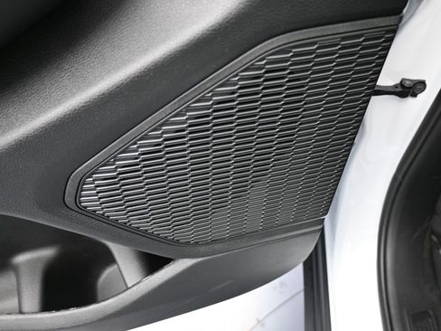 New 2025 Jeep Grand Cherokee Laredo RWD image 15