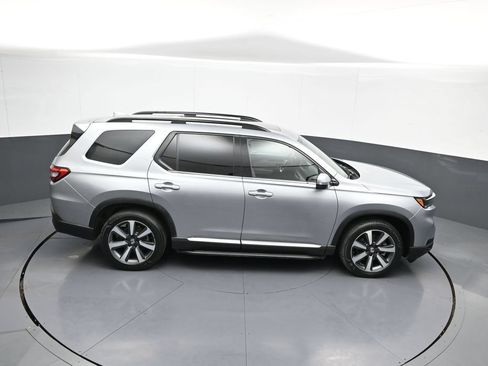 Certified 2023 Honda Pilot Touring image 39