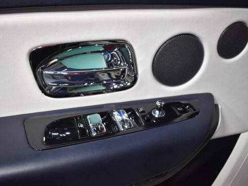 Certified 2024 Rolls-Royce Cullinan AWD/4WD image 23