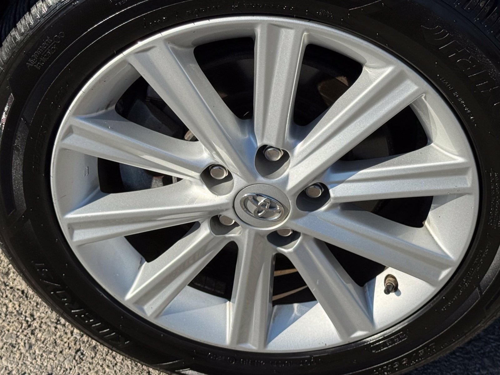 Used 2014 Toyota Camry XLE w/ Leather Package FWD image 43