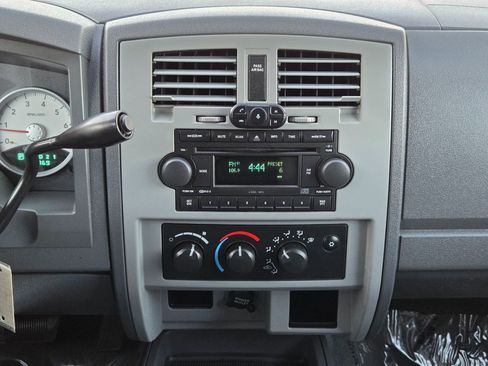 Used 2005 Dodge Dakota SLT image 20
