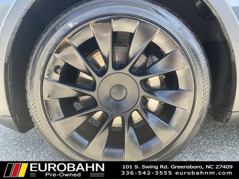 Used 2024 Tesla Model Y Long Range image 33