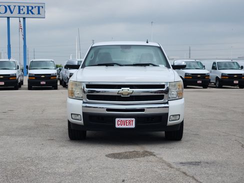 Used 2010 Chevrolet Silverado 1500 LT w/ Texas Edition RWD image 2