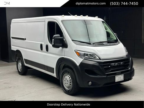 Used 2024 RAM ProMaster 1500 w/ Convenience Group image 9