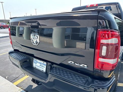Used 2024 RAM 2500 Laramie AWD/4WD image 12