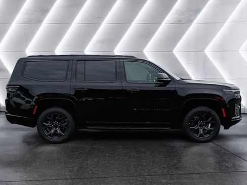 New 2026 Jeep Grand Wagoneer 4WD image 7